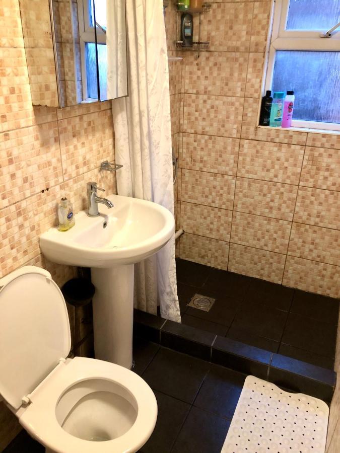 The Guest House 卢顿 外观 照片